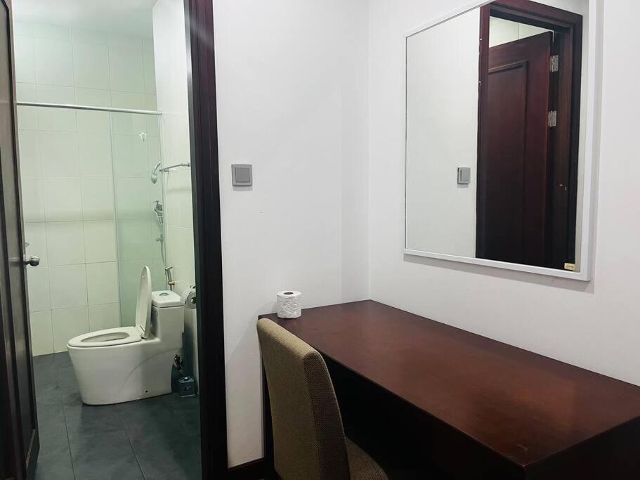 Bay Resort Condominium 3-Bedrooms With Swimming Pool Near The Seaside Miri Exterior photo